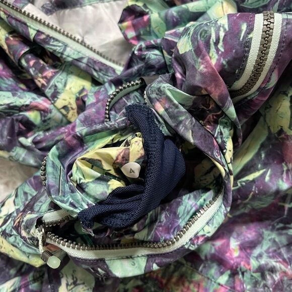 Lululemon Miss Misty Jacket II in Iridescent Multi Hooded Full Zip - Picture 6 of 7